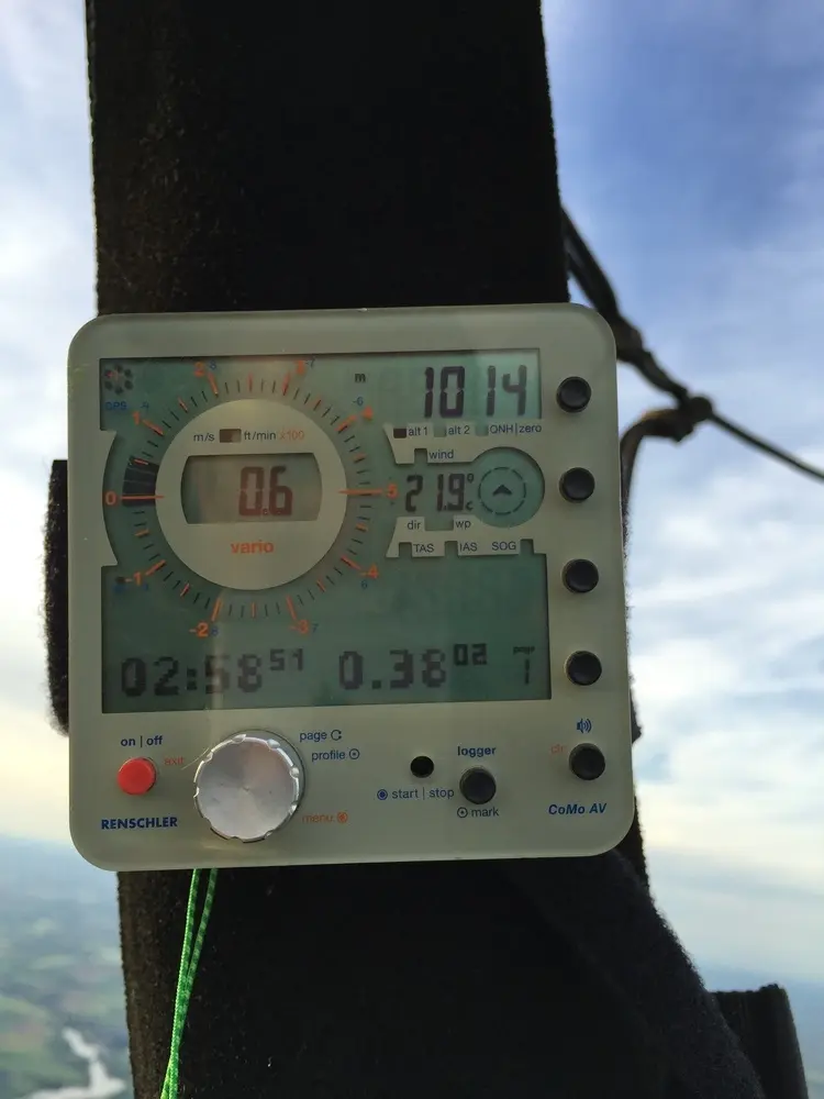 Vol en montgolfière vers Marcille Robert, mai 2015
